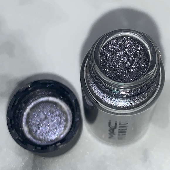 Softwash Grey - MAC Pigment - Picture 8 of 15
